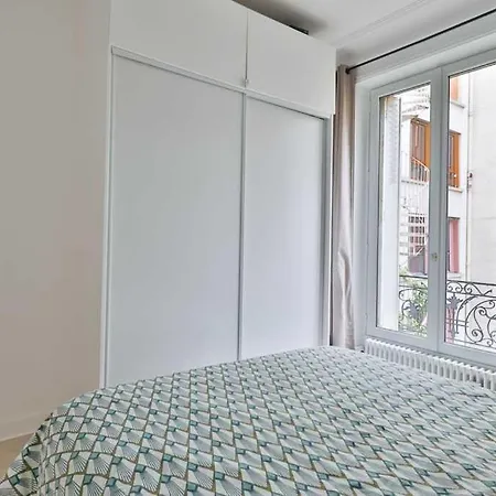 Charming Flat Place Monge Near Pantheon Paris